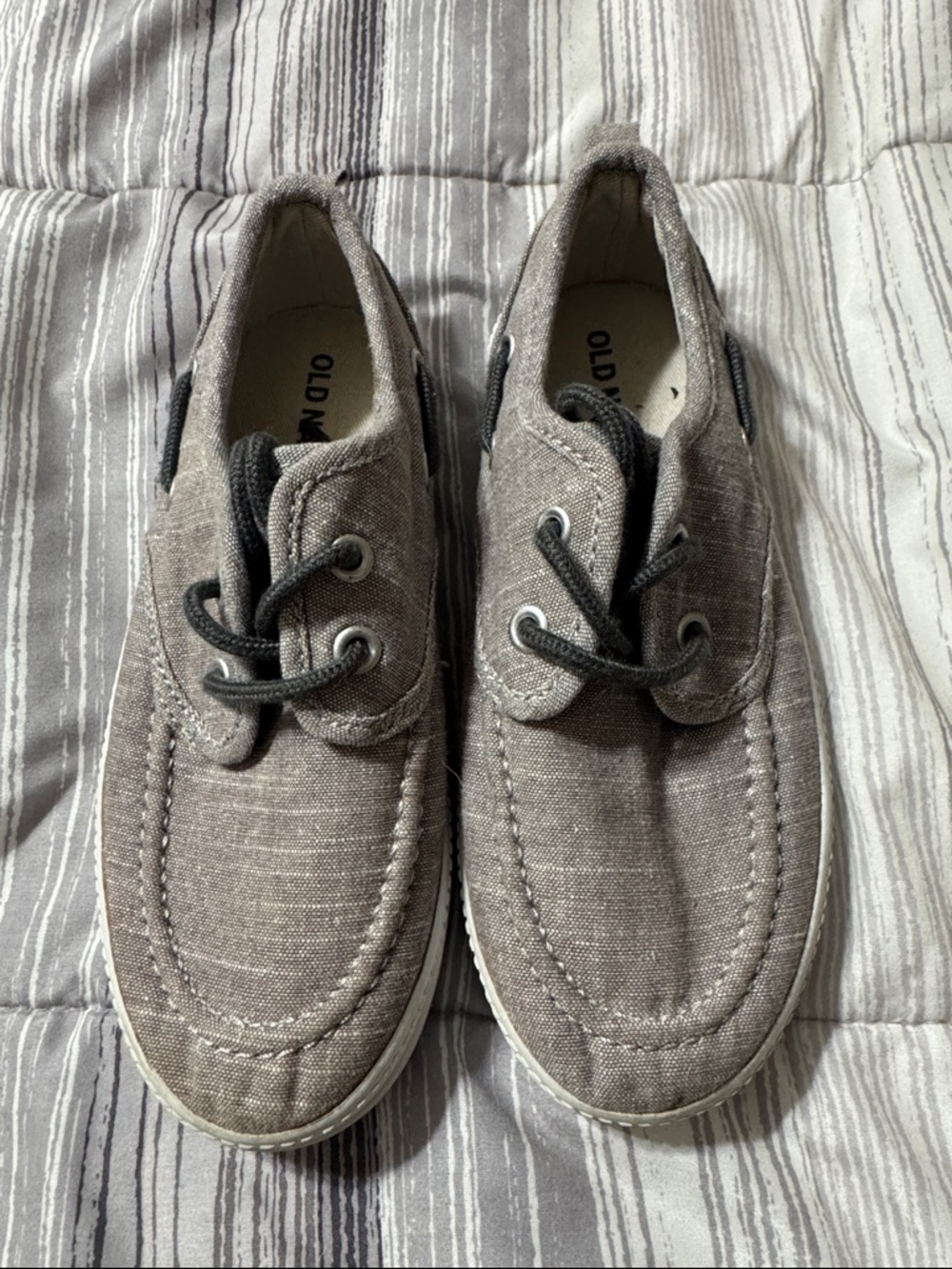 Kids Size 12 Old Navy Grey Canvas Lace-Up Boat Shoes